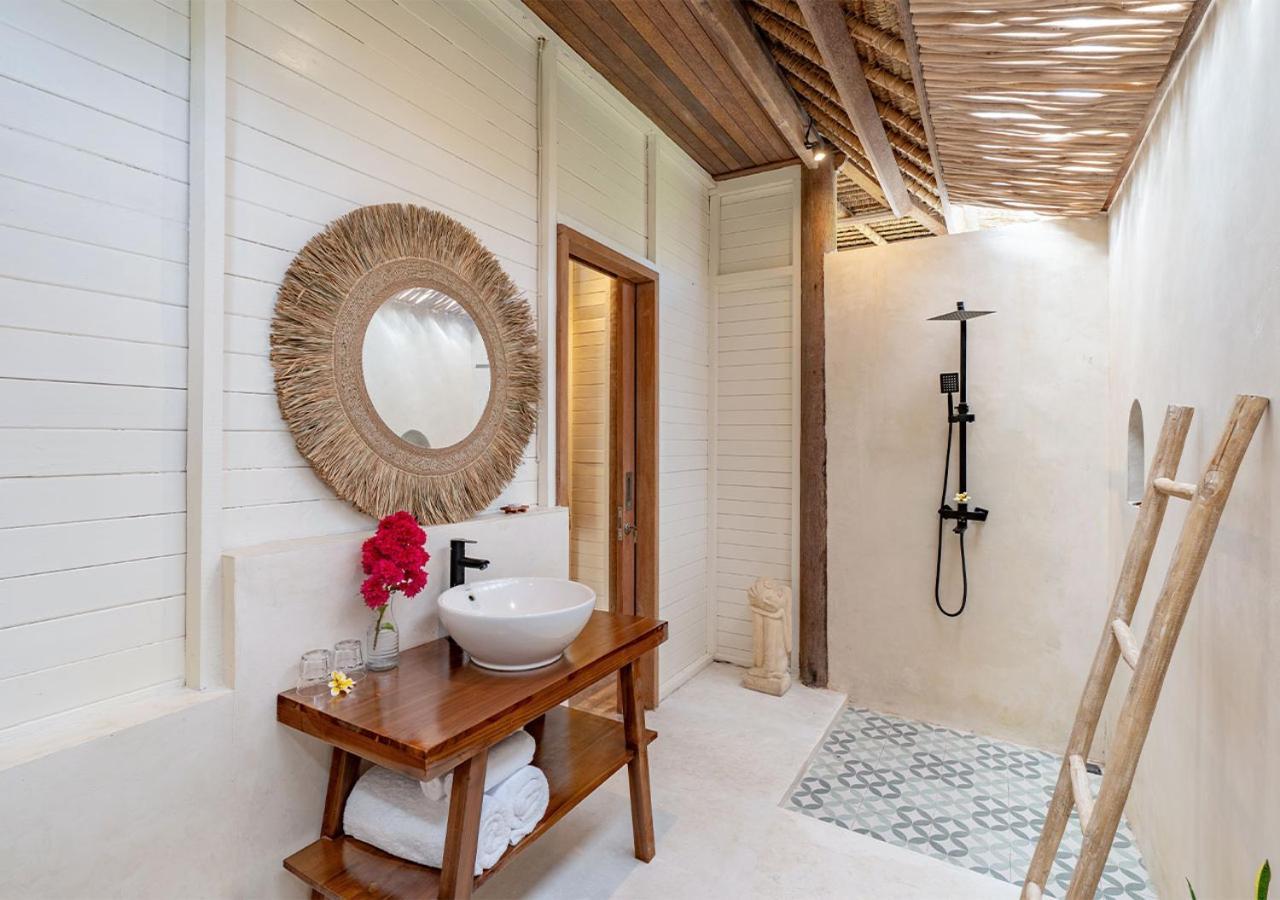 Hotel Tropica Tranquility à Lembongan Extérieur photo
